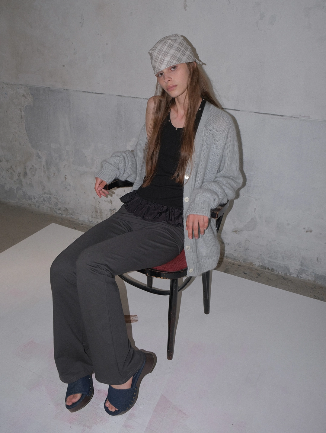 포에토 Feather kid mohair overfit cardigan - mute blue 상품 이미지 2