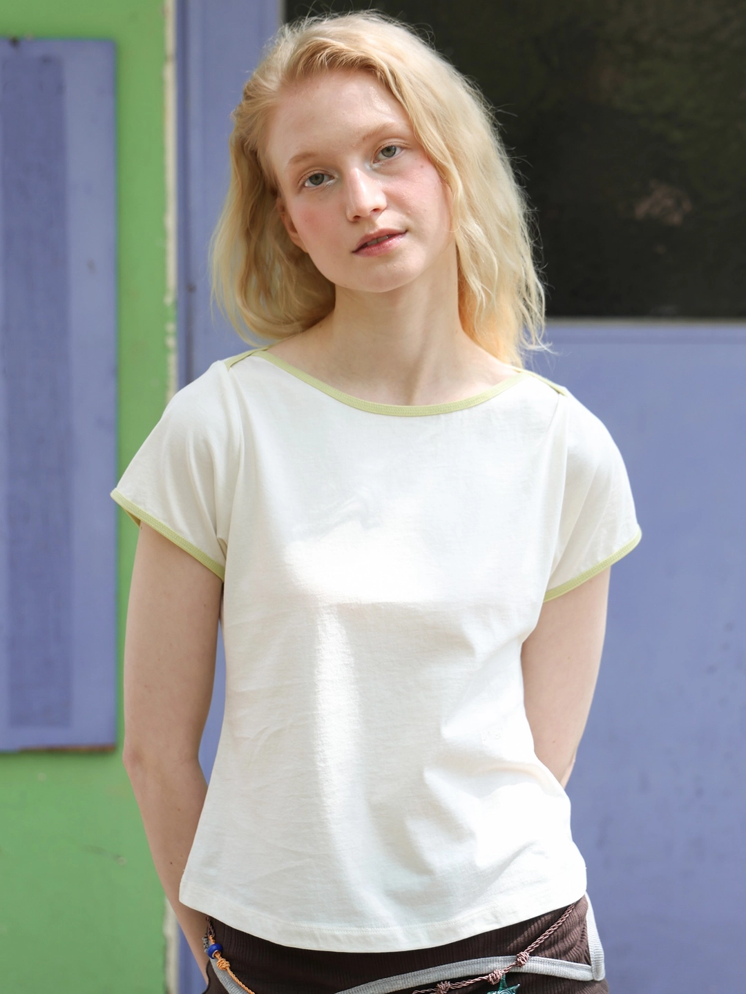 포에브 Contrast Boat-neck T-shirt -Cream 상품 이미지 2