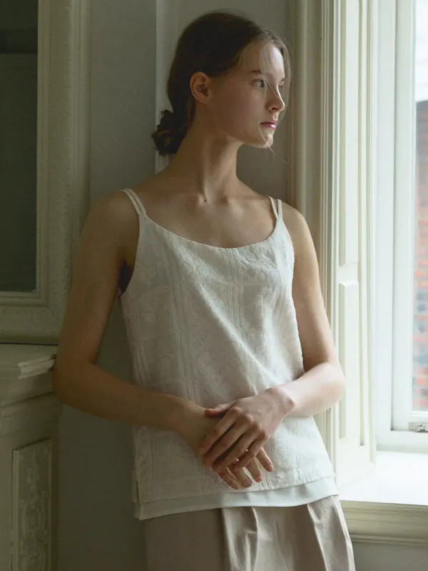 EMBROIDERED TOP_IVORY