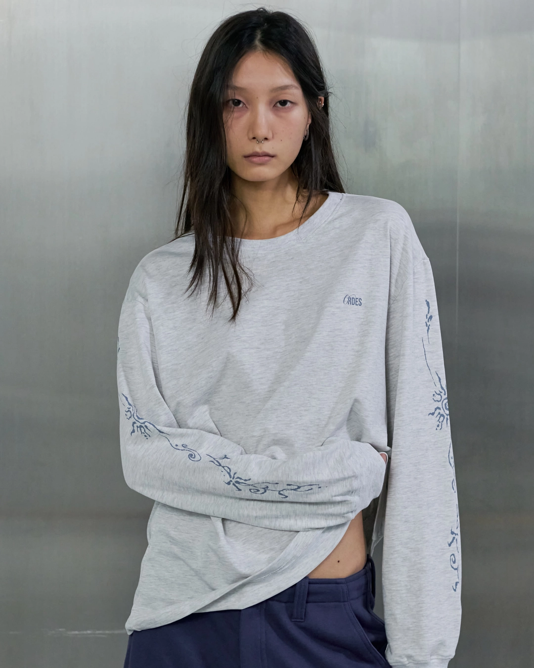 오데스 EASY LONG SLEEVE - GREY 상품 이미지 1