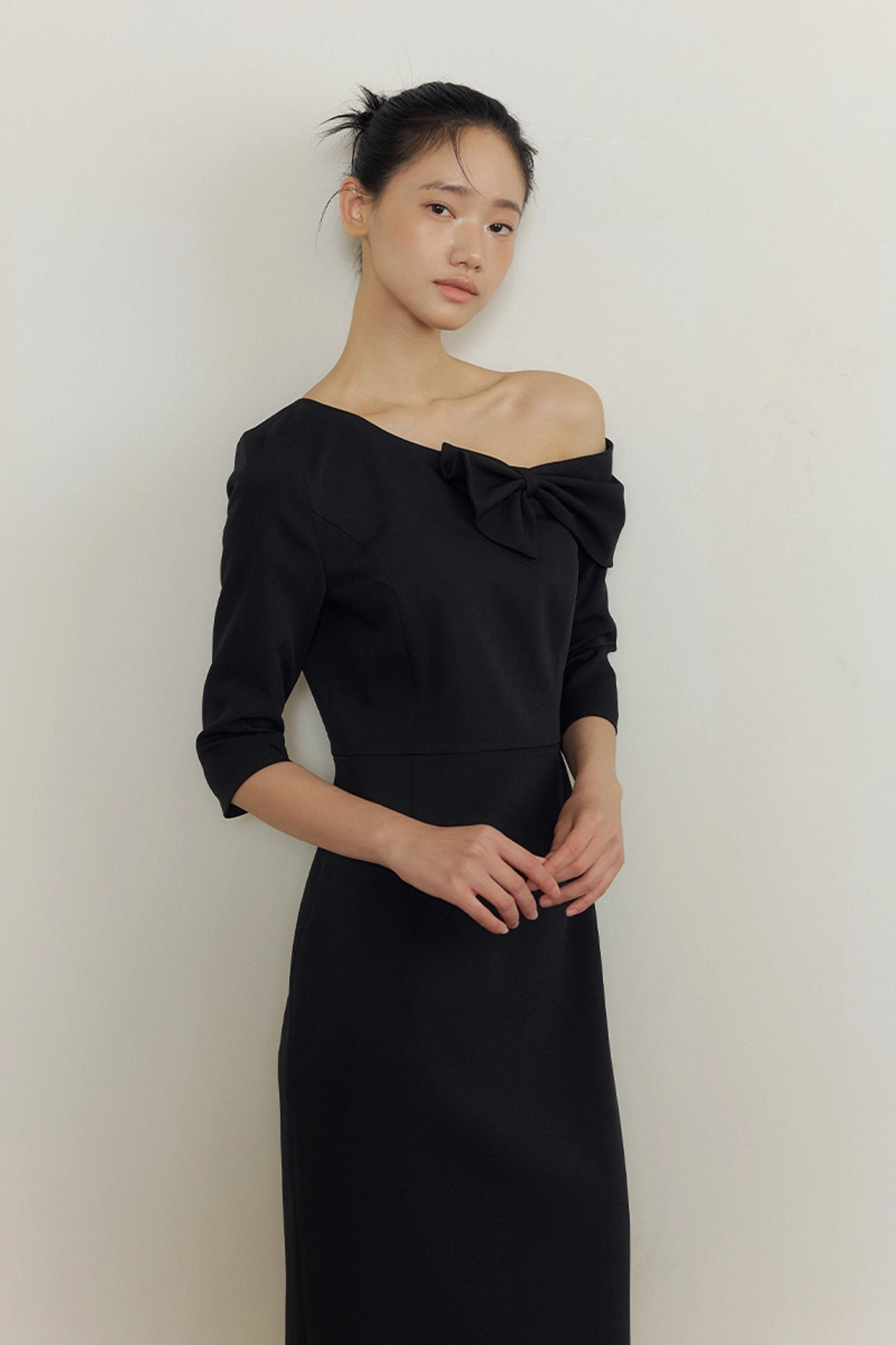 루시르주 One-Shoulder Ribbon Drape Dress (black) 상품 이미지 2