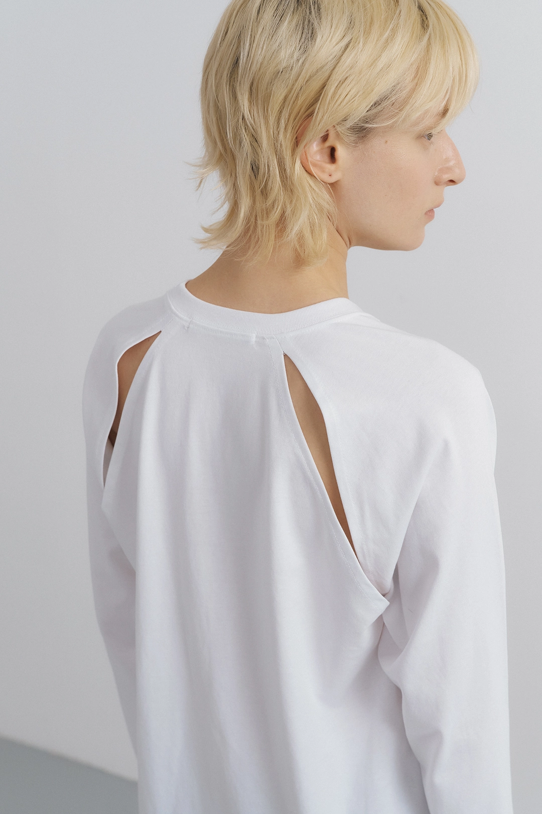 포지프레클즈 Two-Way Long Sleeve Tee_Ivory 상품 이미지 1