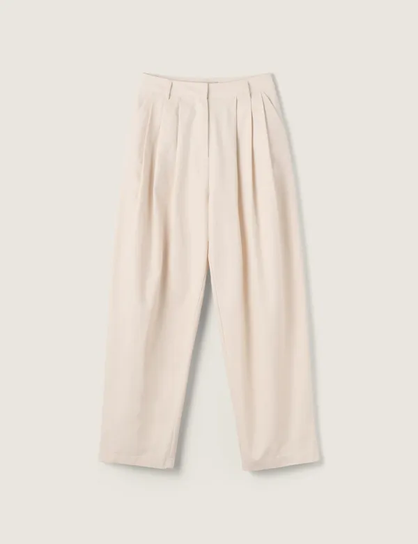Maho Tuck Pants (Ecru)