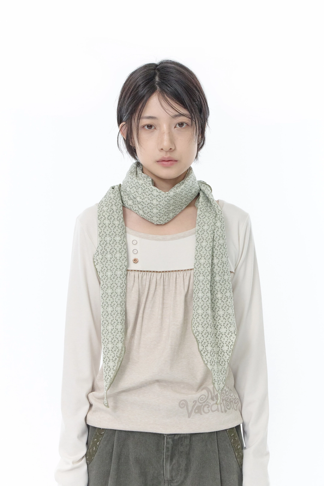 허그유어스킨 Flower pattern scarf (Khaki) 상품 이미지 2