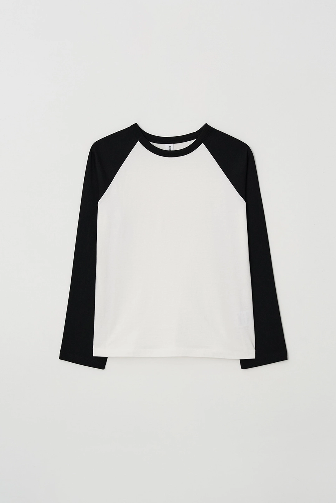브렌다 브렌든 greenwich raglan tee - black 상품 이미지 2