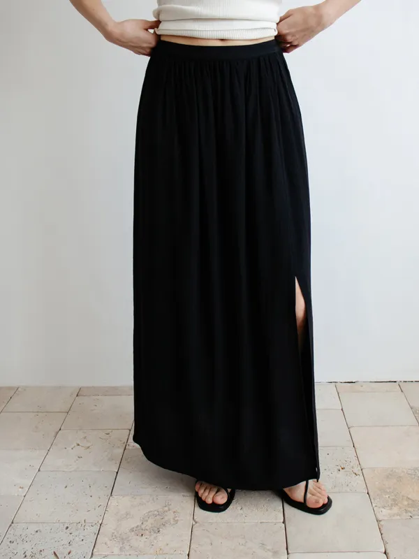 [예약배송 : 5/21] TIR CRINKLE SHEER LONG SKIRT_BLACK