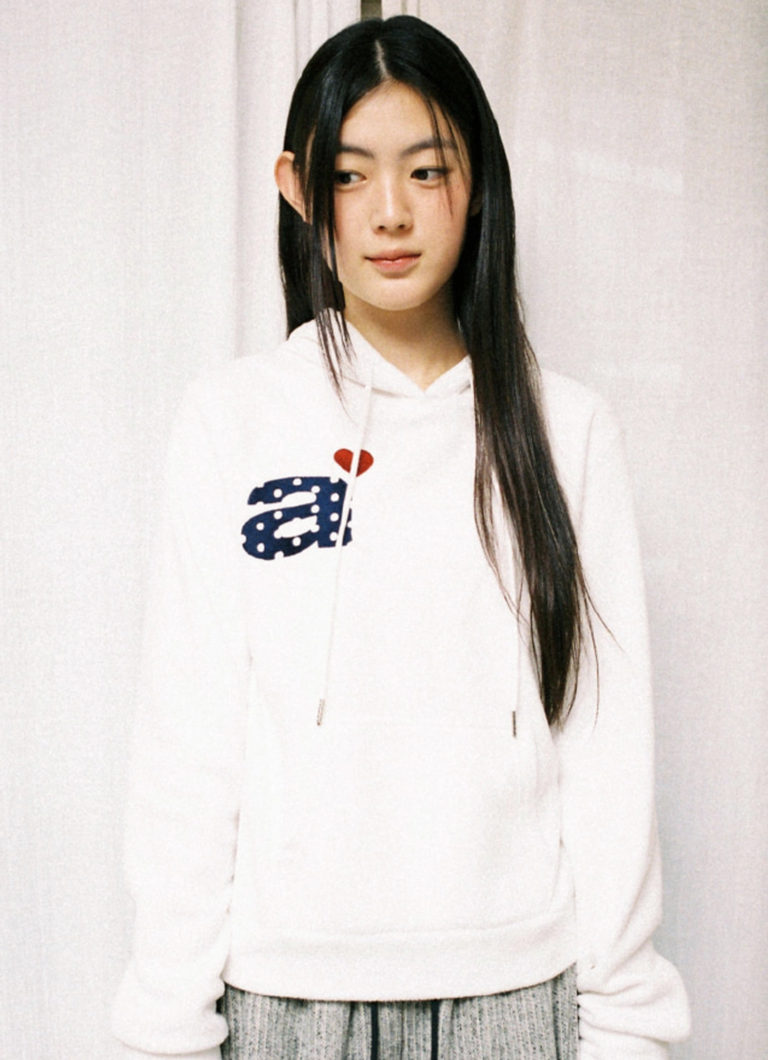 에이이에이이 DOT SMALL LETTER FLEECE HOODIE [NAVY] 상품 이미지 2