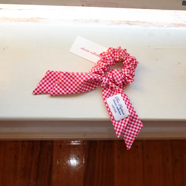 Vella Scrunchie_Cranberry