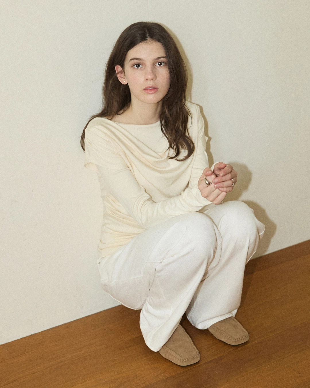 어다울 Holy two way layered drape t shirt - ivory 상품 이미지 3