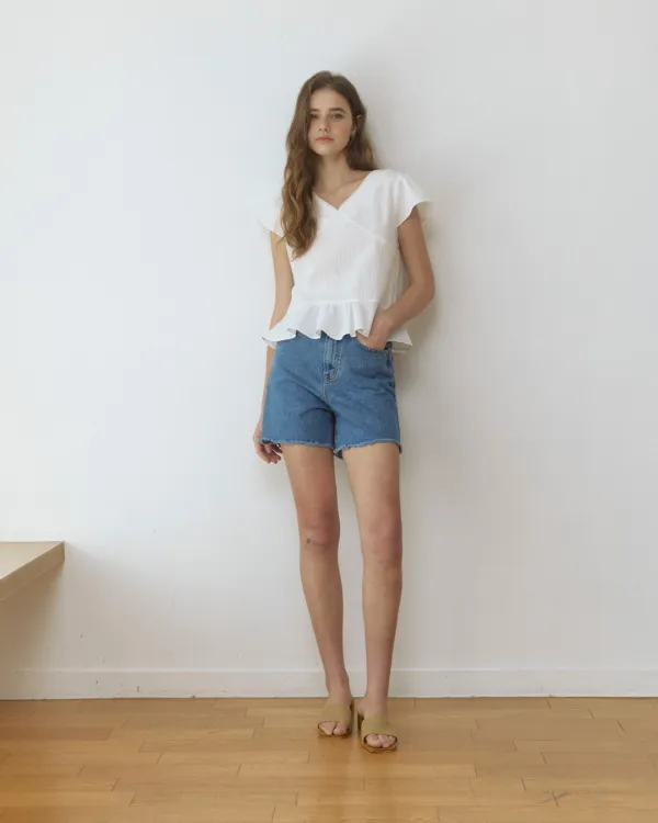 V cut lace jacquard blouse - white