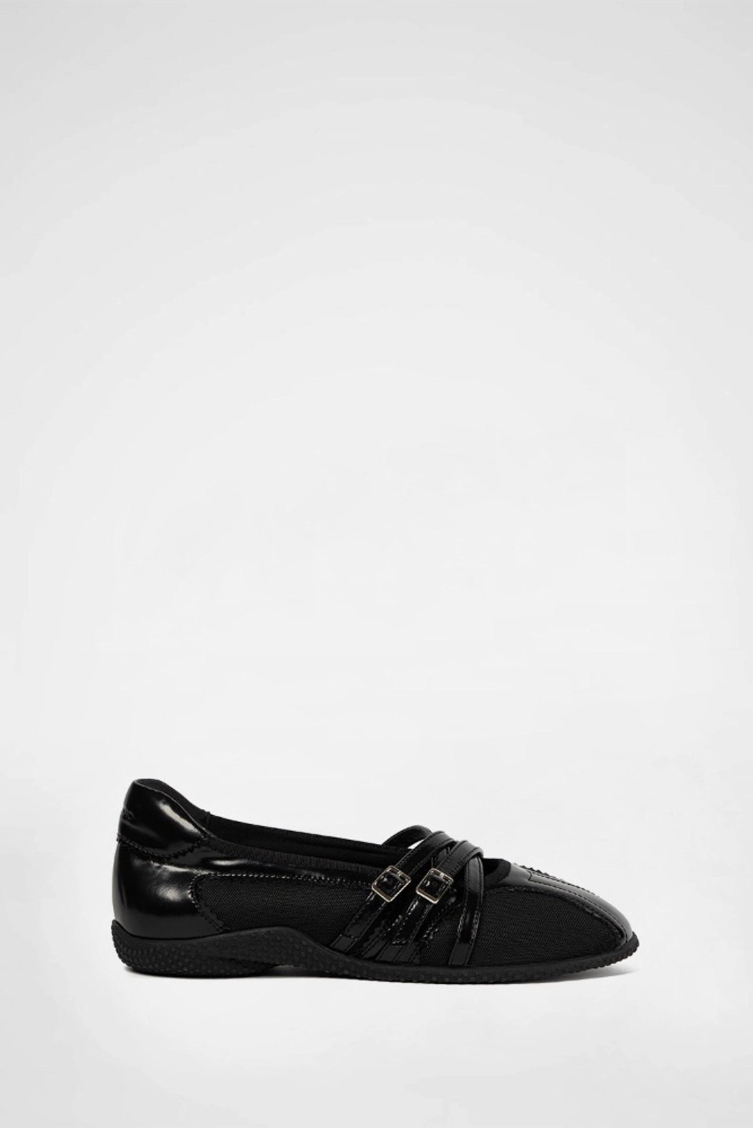 기호 ARCELLE PINKING BELTED SNEAKERS / BLACK 상품 이미지 3