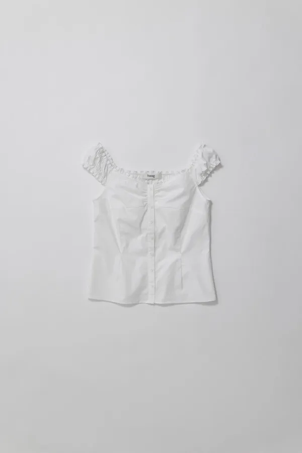 a ruffle blouse (white)