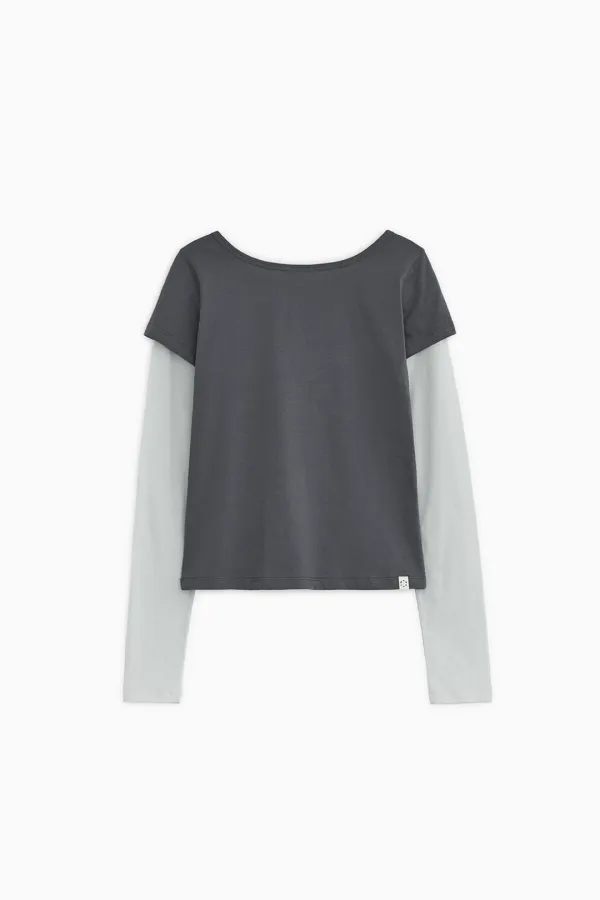 FLORAL LABEL LAYERED T-SHIRT, CHARCOAL