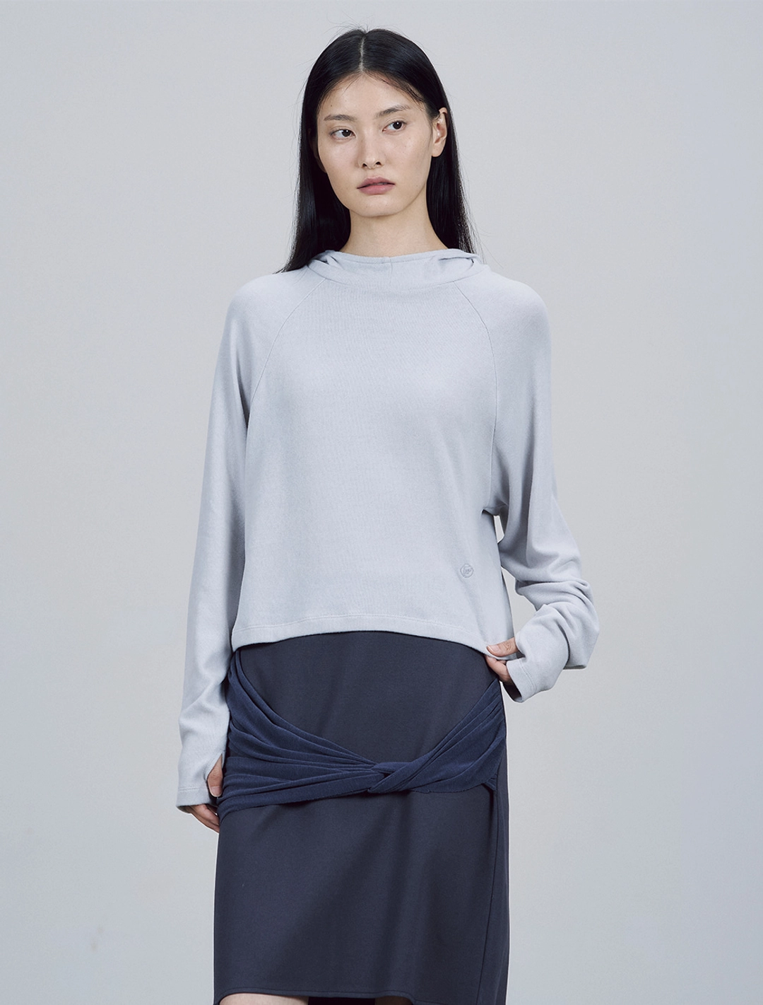 솔티페블 SOFT CROPPED HOODED TOP [LIGHT GREY] 상품 이미지 2