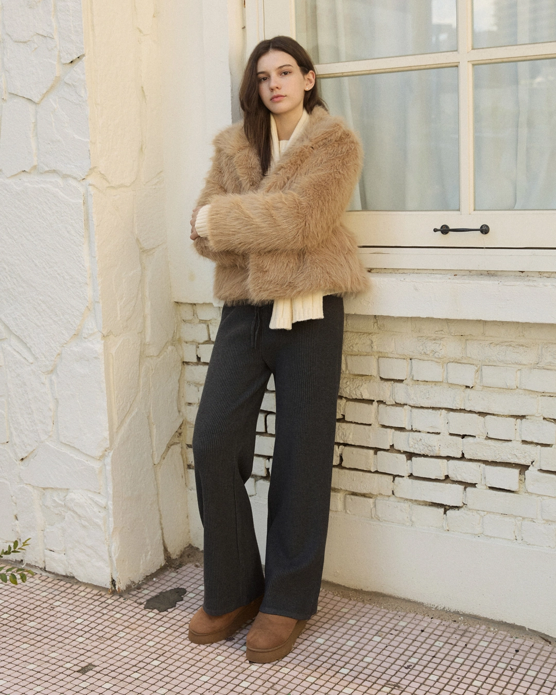 어다울 Mute faux fur jacket - ash beige 상품 이미지 3