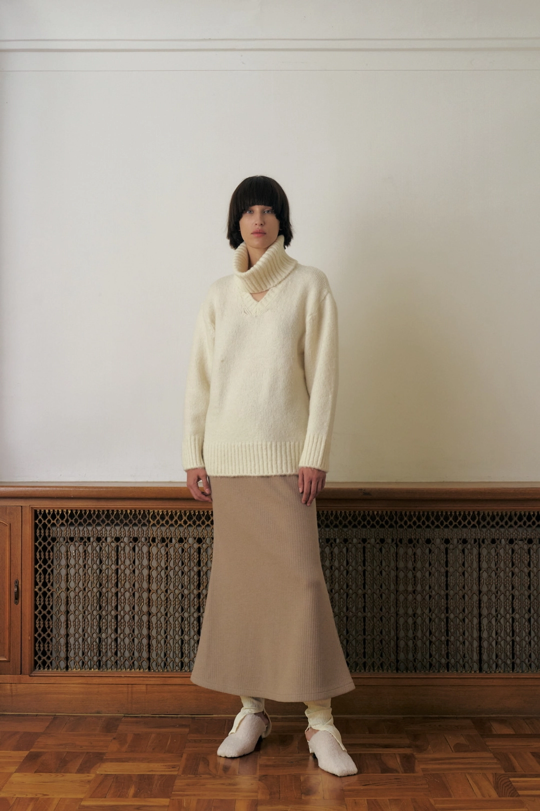 쿠메 SOFT LONG KNITTED SKIRT, BEIGE 상품 이미지 3