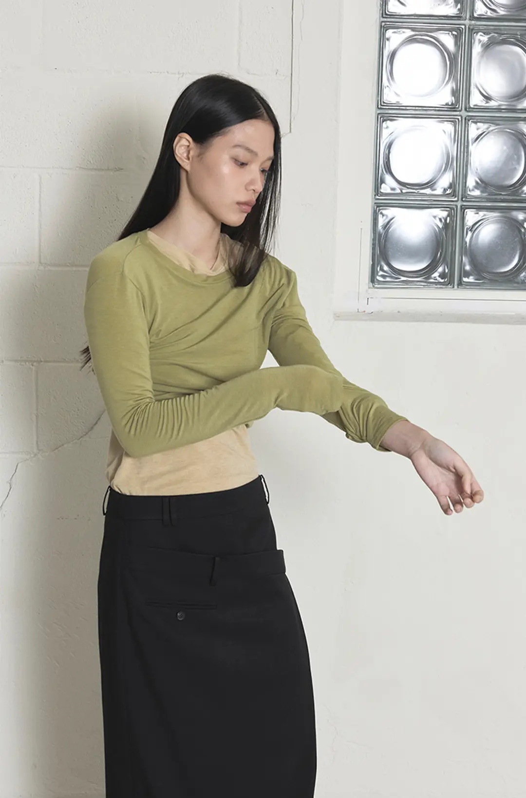 오데스 FRENCH WOOL TENCEL TEE - GREEN 상품 이미지 2