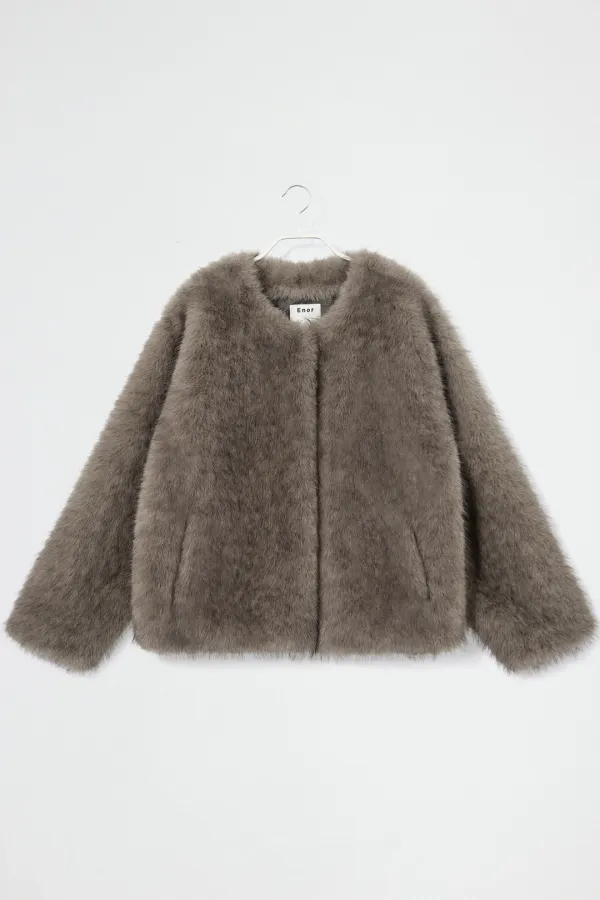 COLLARLESS CROPPED FUR JACKET - BROWN