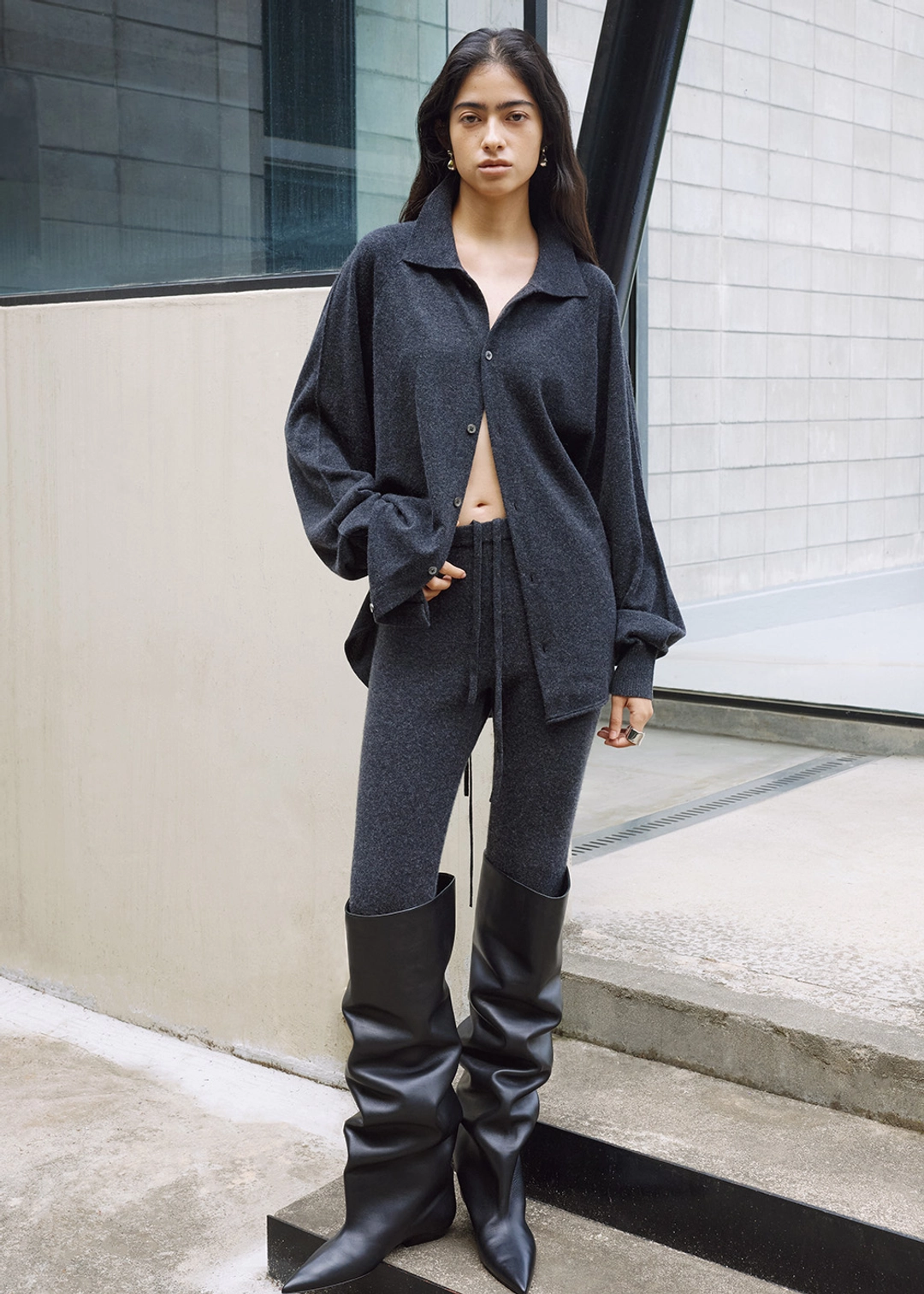 우마뭉 Wool cashmere button hem leggings_Graphite 상품 이미지 2
