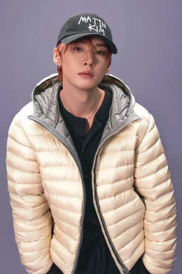 CONTRAST TRIM LIGHT DOWN HOODY JUMPER IN LIGHT BEIGE