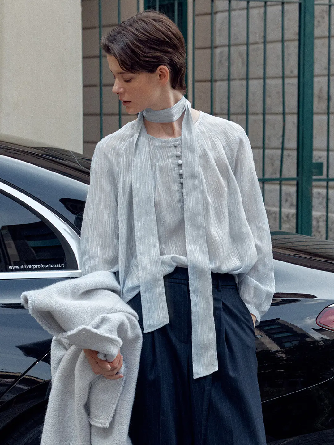 루에브르 Round-neck Tucked Tie Blouse SW4AB853-K6 상품 이미지 2