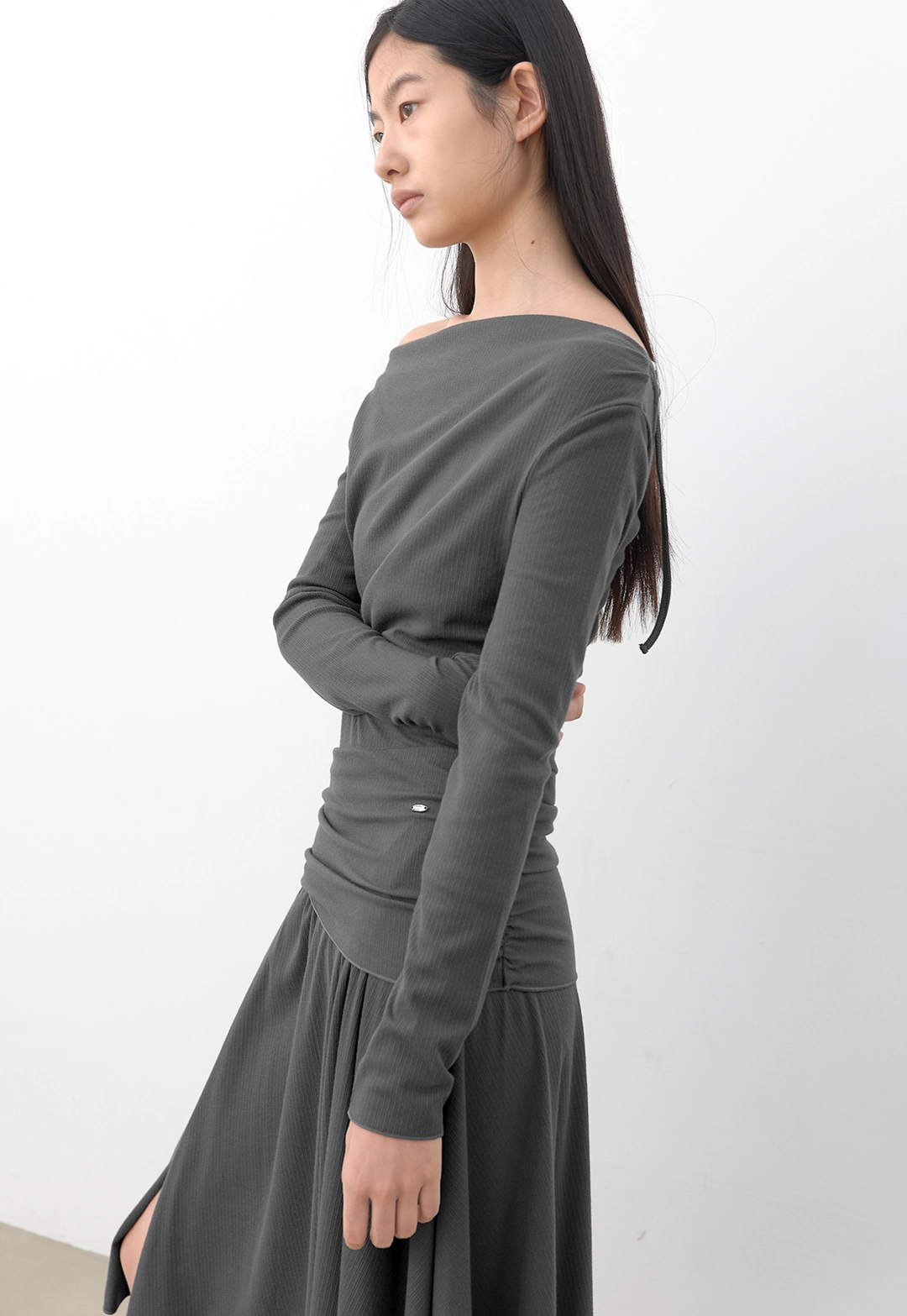 아뜰리에 나인 (OP-6344)COWLNECK RUCHED JERSEY DRESS 상품 이미지 3