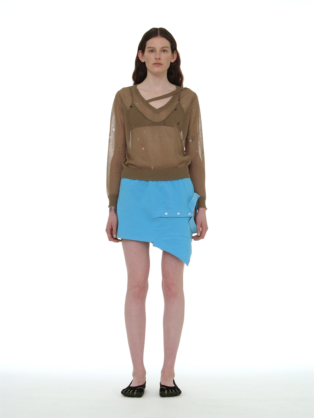 파르티멘토 [WOMEN] SHEER DISTRESSED V-NECK KNIT TOP_KHAKI BEIGE 상품 이미지 2