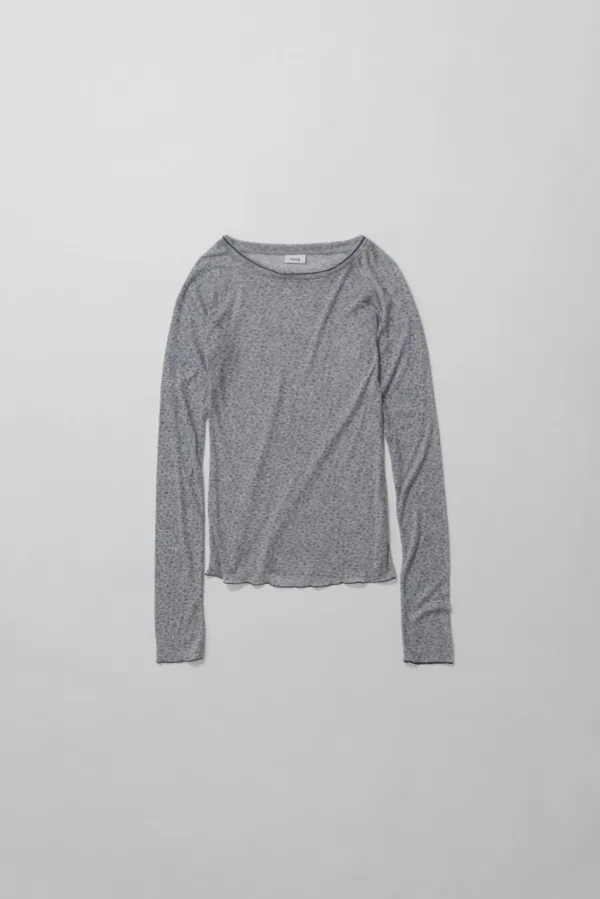 a floral t-sh (grey)
