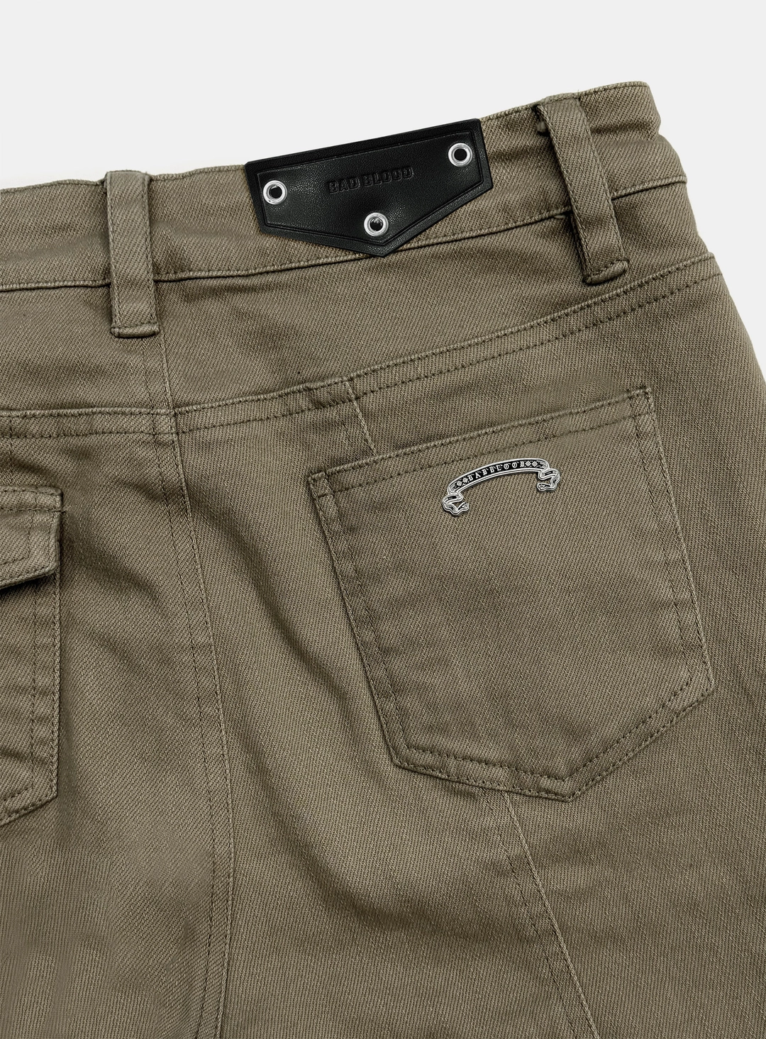 배드블러드 [w-pts26-091] 109 Low-Rise Cargo Bootcut Pants - Khaki 상품 이미지 3