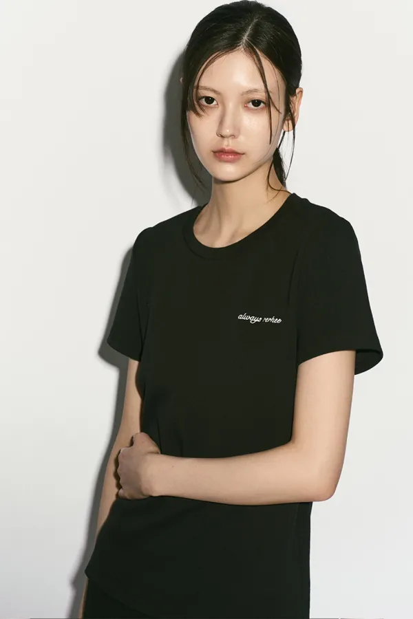 LOGO EMBROIDERED T-SHIRT BLACK