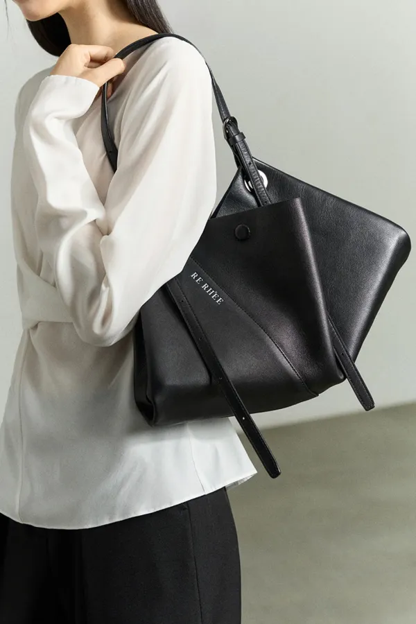 ADJUSTABLE STRAP LEATHER BAG BLACK