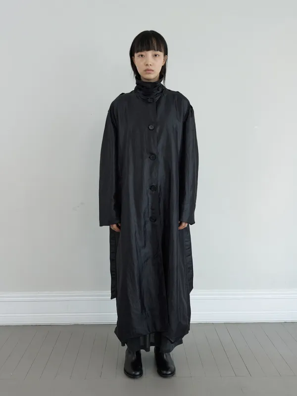SOFT SHEEN TRENCH COAT IN BLACK