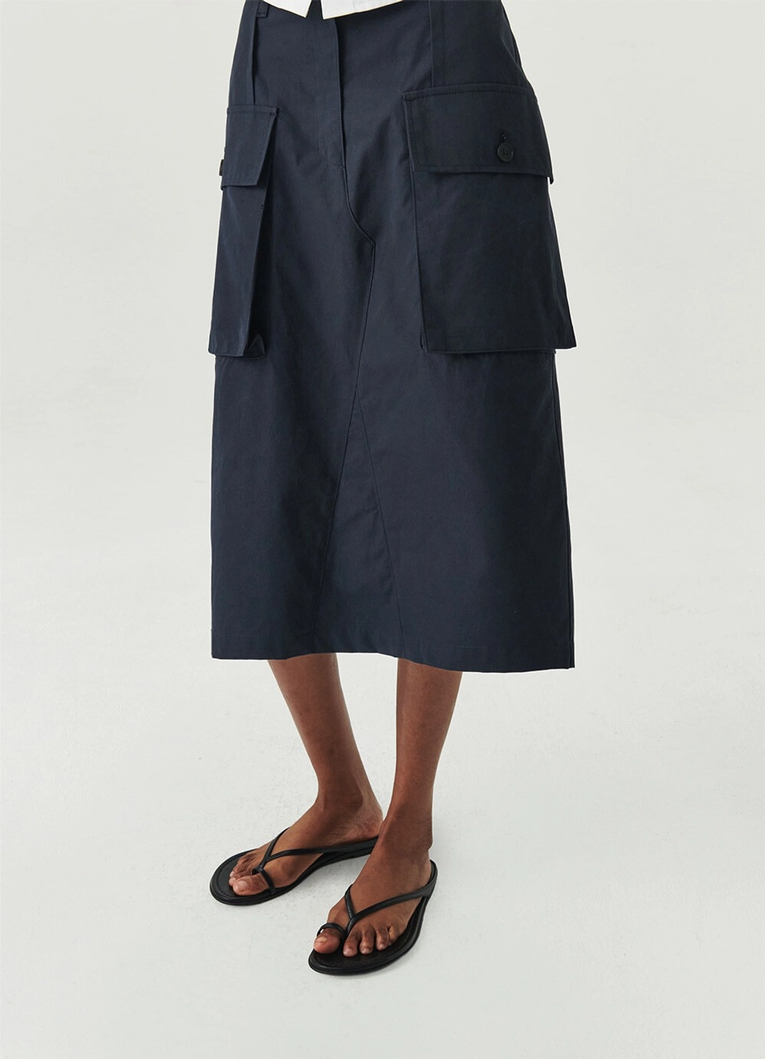 르바 French Cotton Chino Skirt - Navy 상품 이미지 2