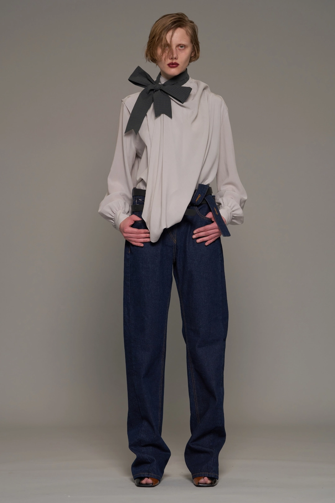 푸쉬버튼 FW26 NAVY DETACHED WAISTBAND STRAIGHT JEANS 상품 이미지 1