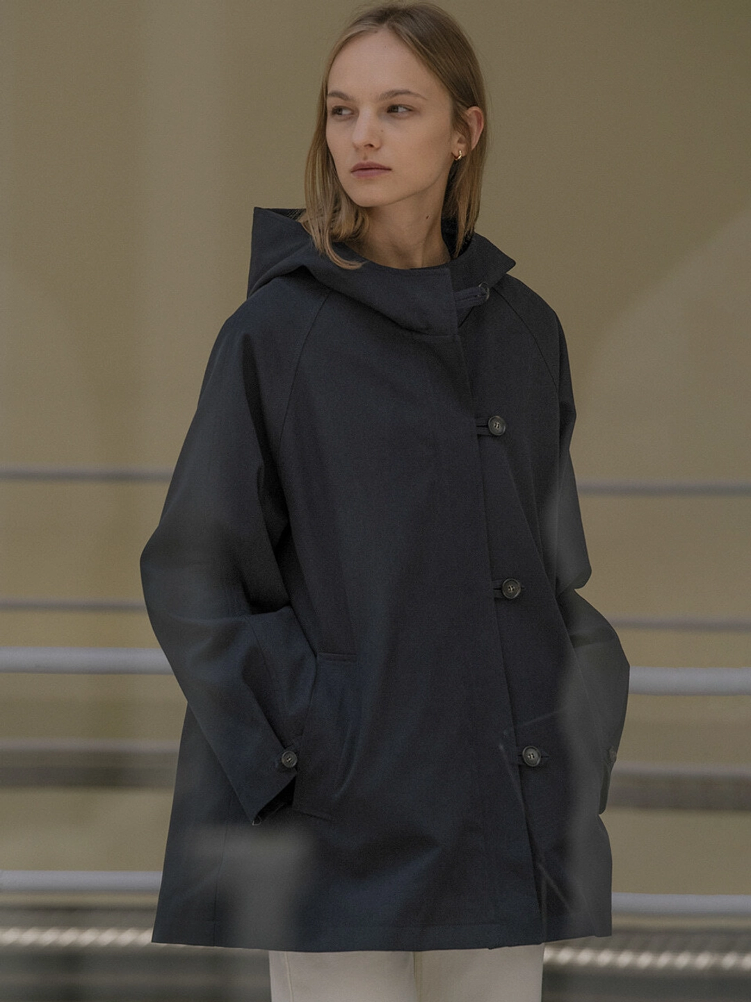 노운베러 Hoodie half trench coat [KNFW02CT03]_Navy 상품 이미지 2