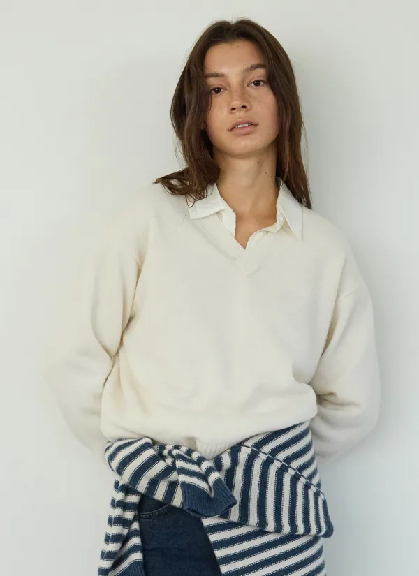 Deia V-Neck Wool Knit (Ivory)
