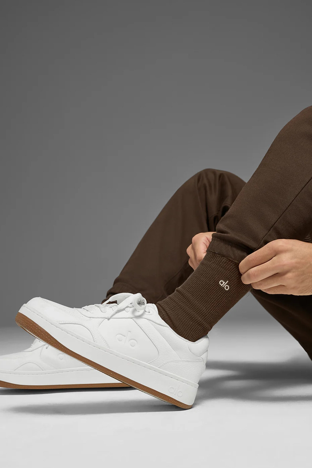 알로요가 Unisex Half-Crew Understated Sock - Espresso 상품 이미지 3