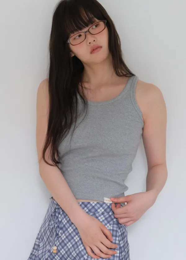 MUST ESSENTIAL SLEEVELESS - GRAY