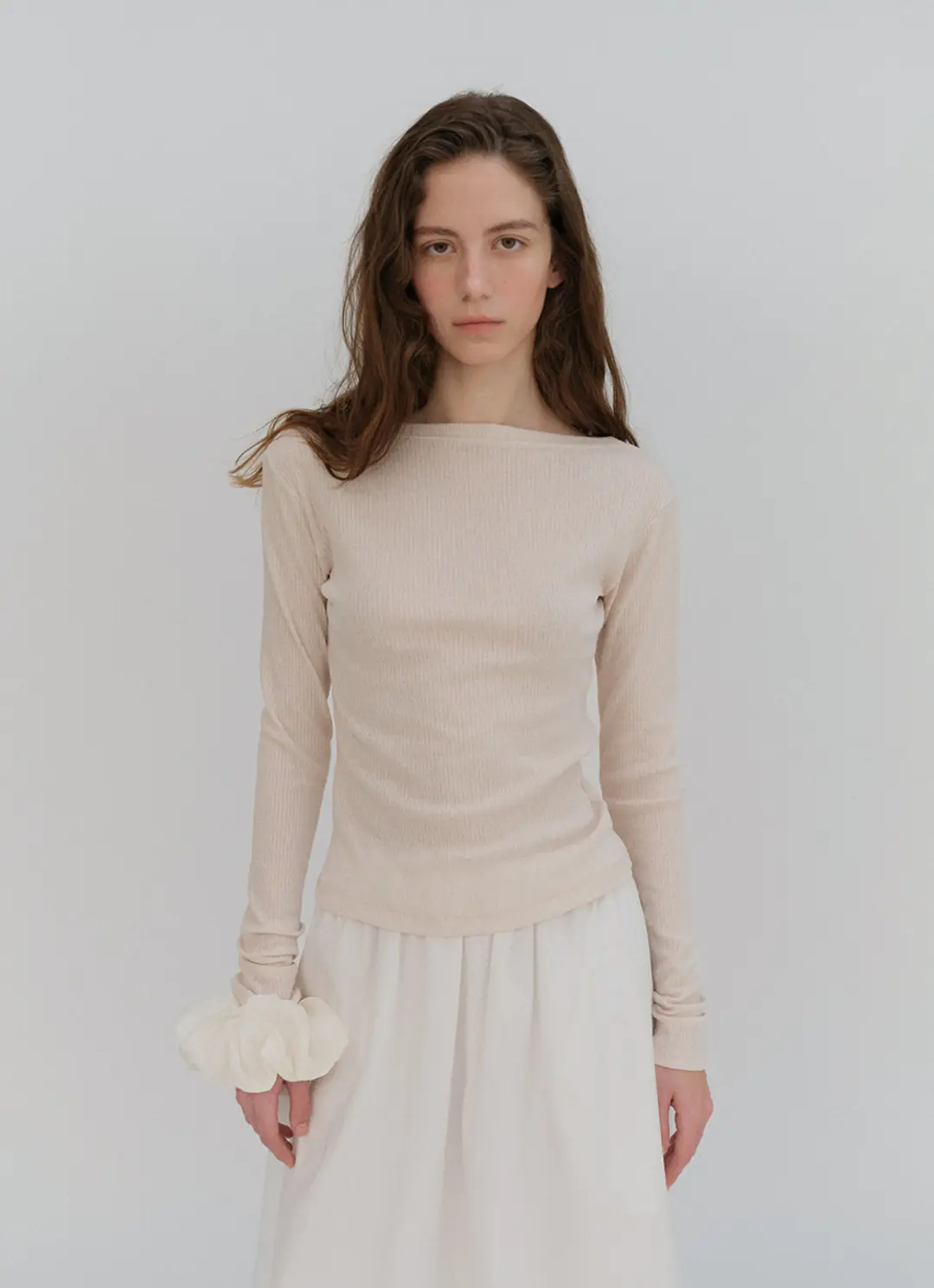 베이오드 Boat neck long-sleeve T-shirt_beige 상품 이미지 2
