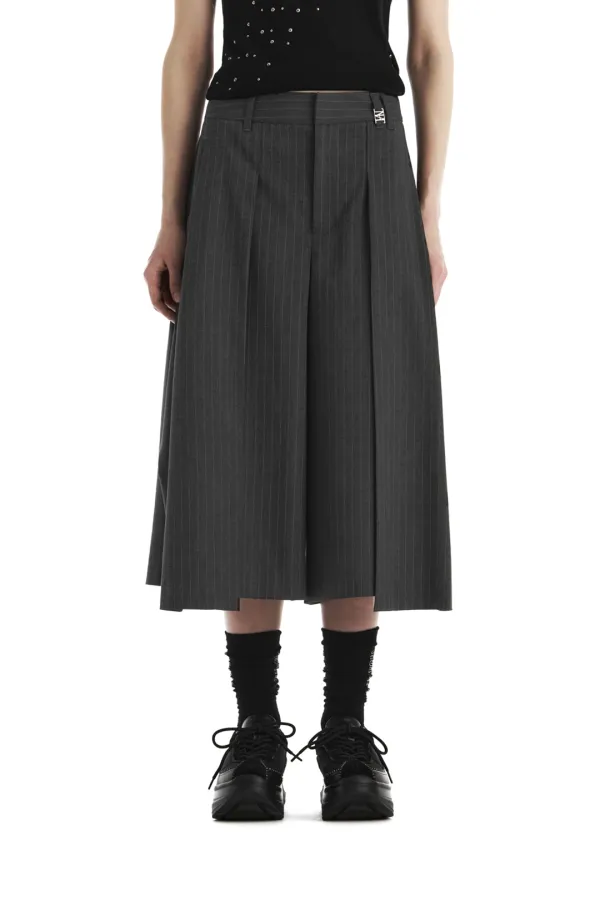 Stripe Tuck Bermuda Set-Up Shorts [ Charcoal ]
