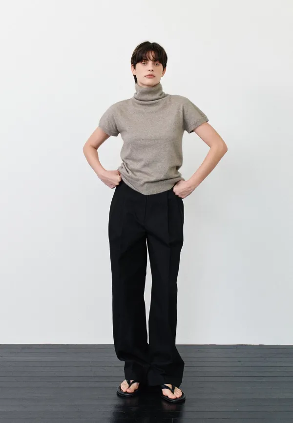 COTTON BIO TWO TUCK PANTS - BLACK