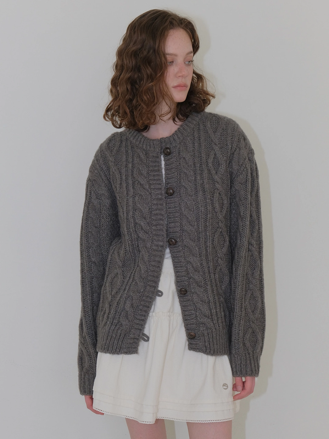 에트몽 Cable Button Knit Cardigan, Charcoal 상품 이미지 1