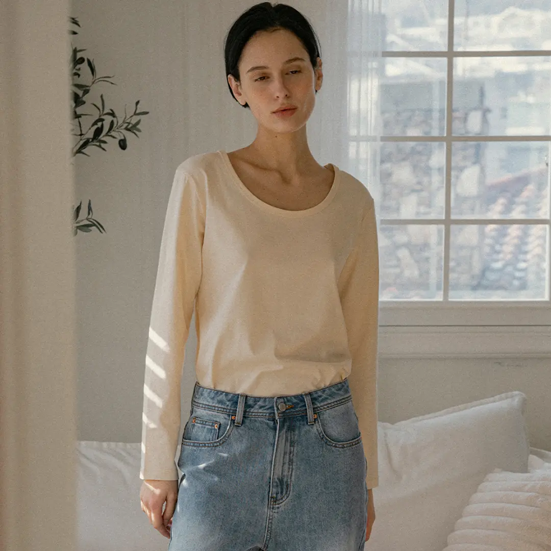 시야쥬 SITP5189 에센셜 U넥 긴팔 티셔츠_S\'est passee(쎄빠쎄)_Light beige 상품 이미지 2