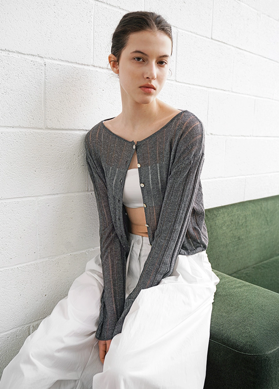 아뜰리에 나인 (CD-2271)LINEN SKASHI BOATNECK CROP CARDIGAN 상품 이미지 1