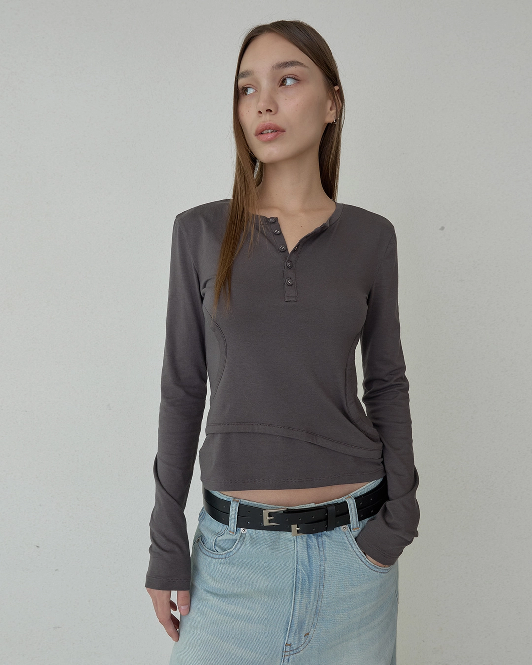오데스 DOUBLE LAYER CUT_OUT TEE - CHARCOAL 상품 이미지 1