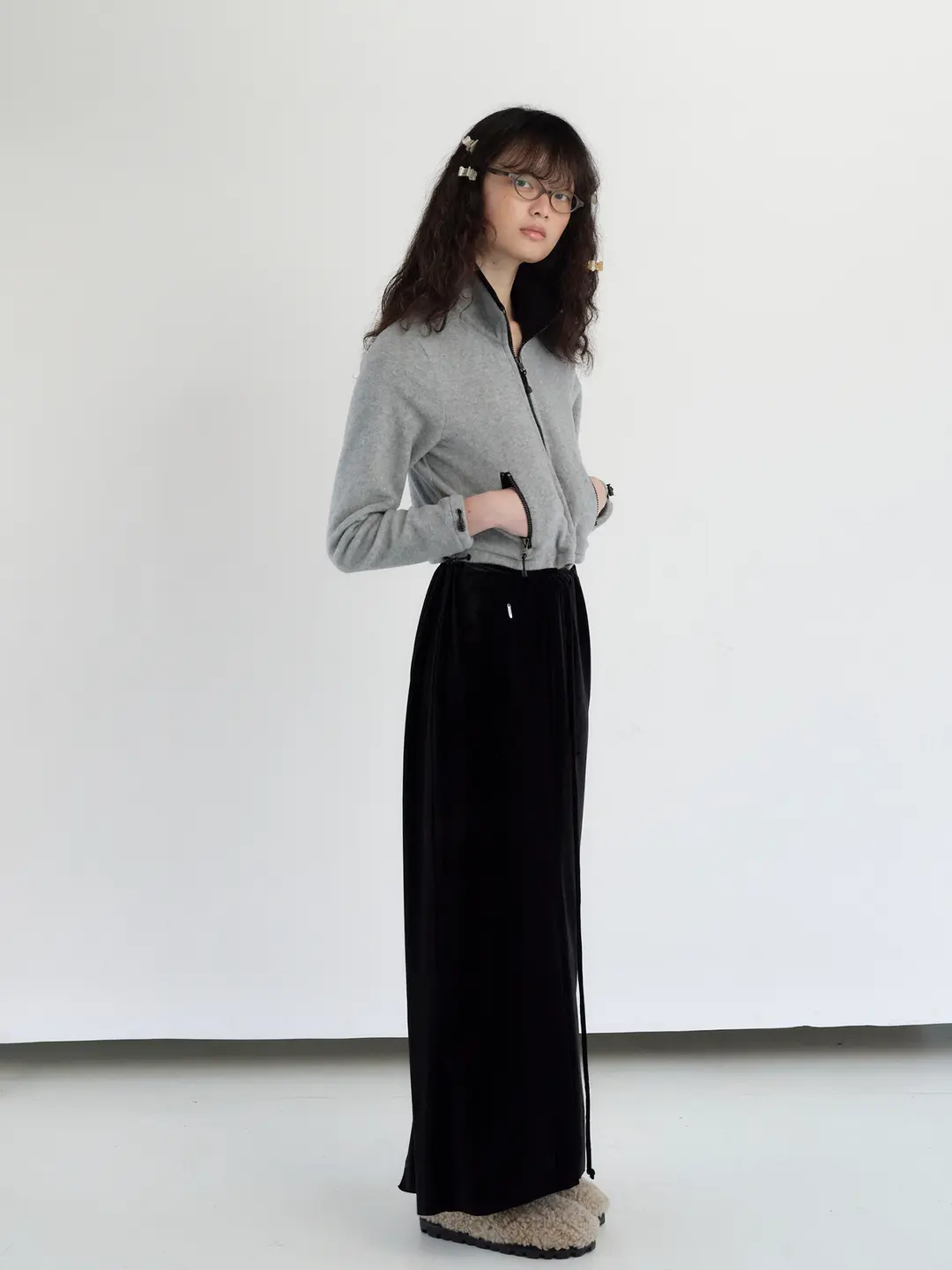 캐롤쇼페 VELVET DRIFT SKIRT IN BLACK 상품 이미지 2