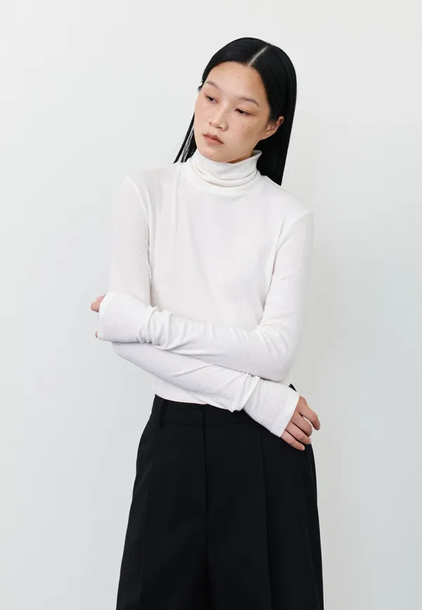 WOOL TENCEL TURTLE NECK T-SHIRTS - IVORY