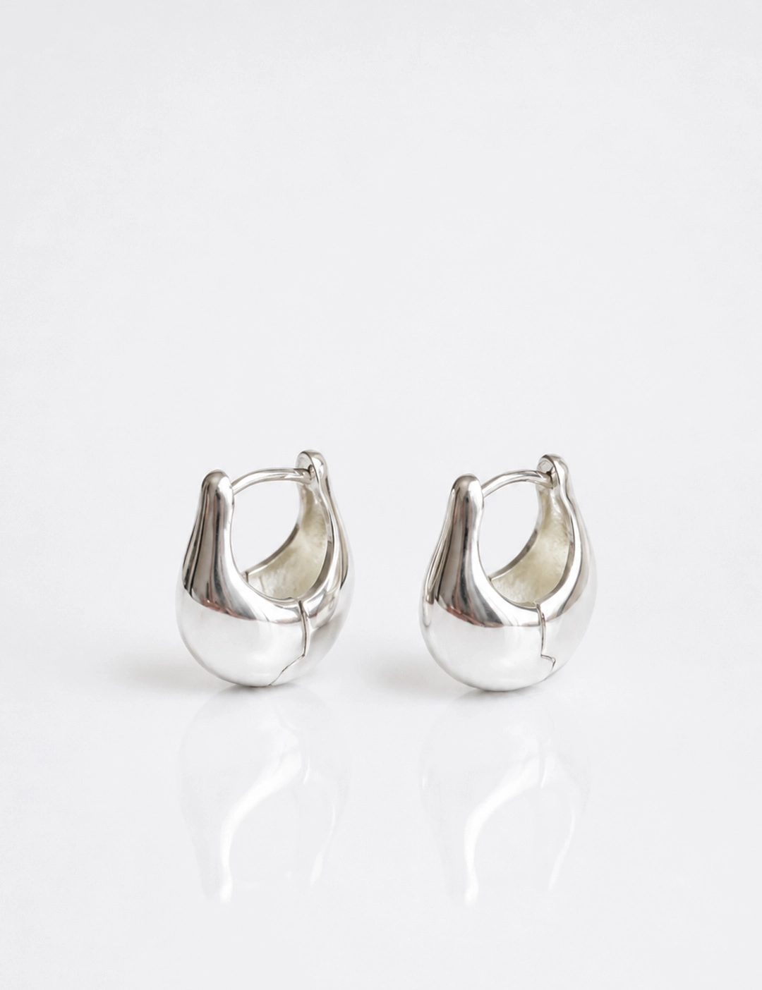 에뜨리브 Drop Loop Earrings 상품 이미지 1