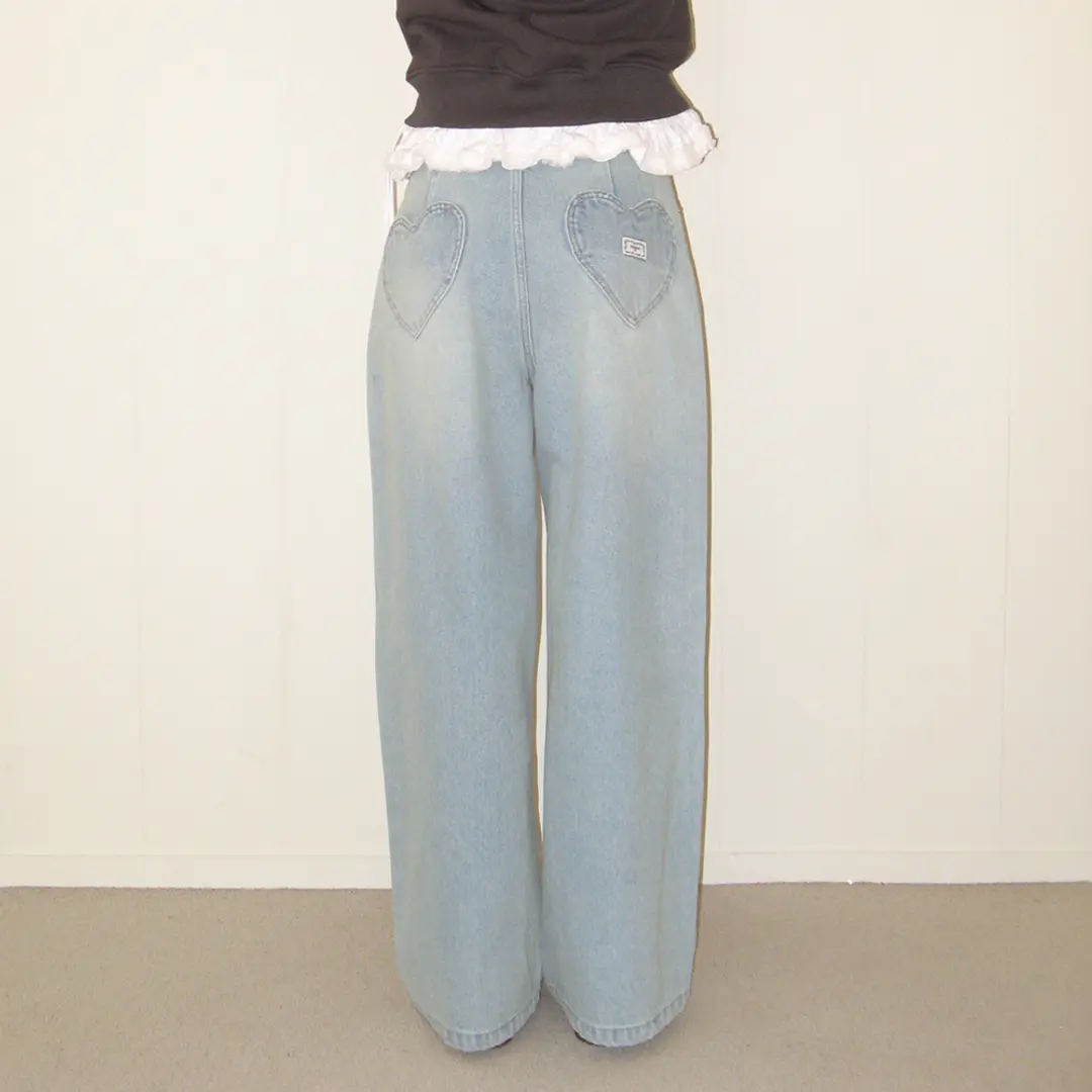 론론 BACK HEART STITCH POCKET DENIM PANTS LIGHT BLUE 상품 이미지 2