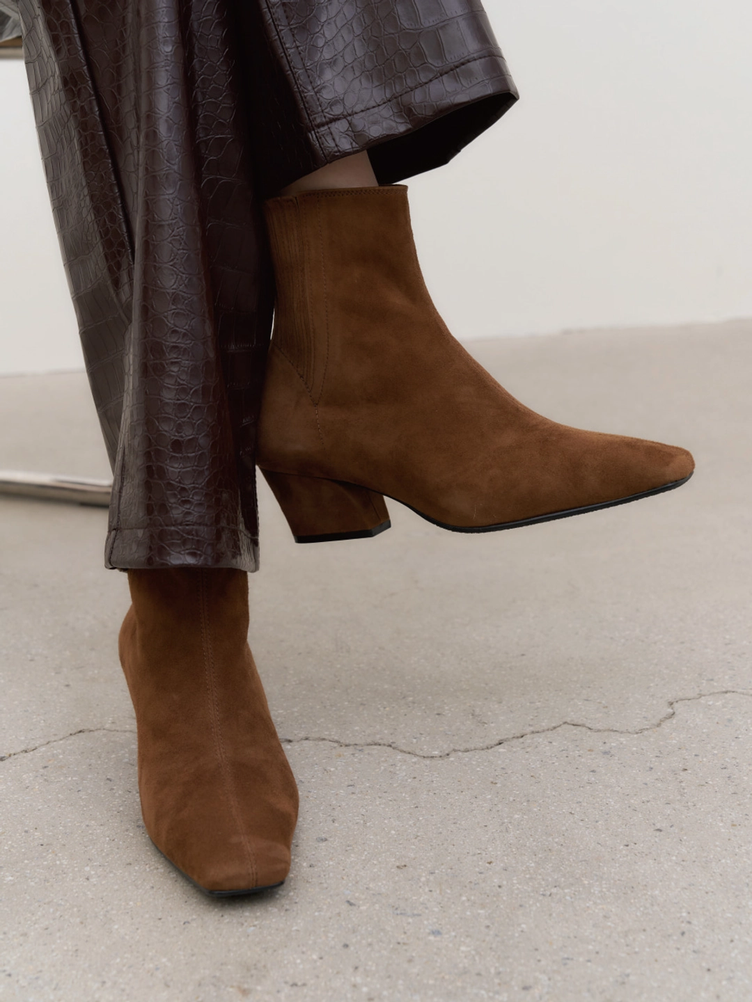 러브듀이 25 ACCORDION ankle boots/ 모카스웨이드 상품 이미지 2